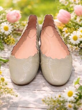 Chloe eur size 40 mint green ballet flats round toe with scalloped accents